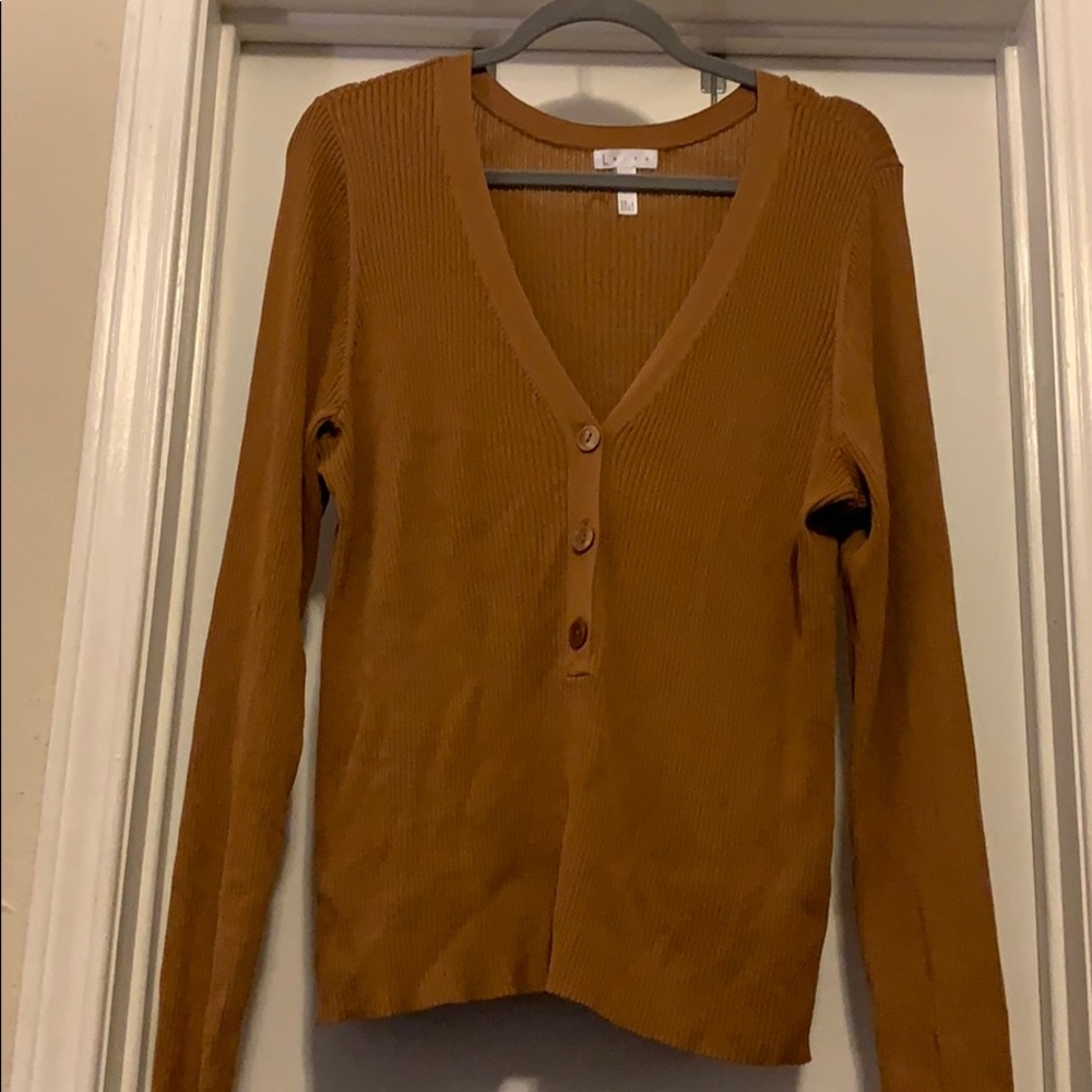 Light weight sweater